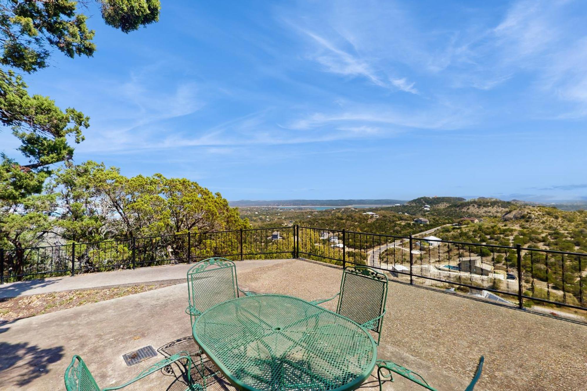 Maverick Mountaintop Retreat Canyon Lake Exterior photo